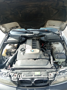 BMW E39 3.0d 142 квт механика (8 фото из 9)