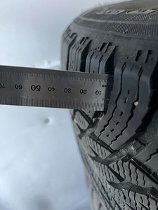 Nokian Hakkapeliita 255/55 R20 SUV lamellrehvid M+S (6 foto / 8)