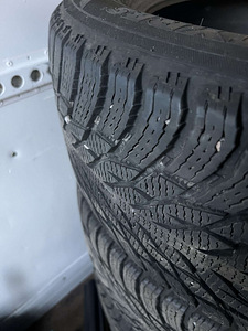 Nokian Hakkapeliita 255/55 R20 SUV lamellrehvid M+S (4 foto / 8)