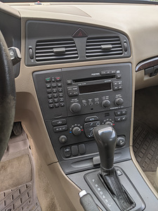 Müüa Volvo V70 (13 foto / 14)