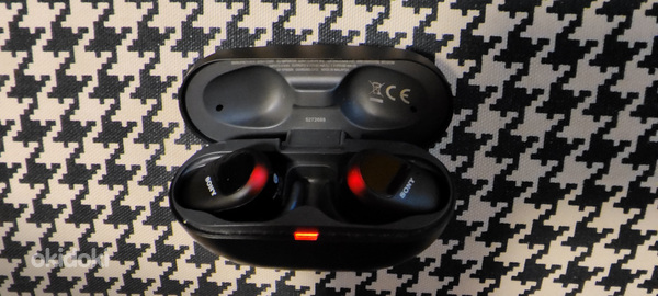 Наушники с шумоподавлением Sony WF-SP800N Bluetooth (фото #2)