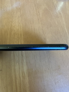 iPhone XR 64 ГБ (3 фото из 3)