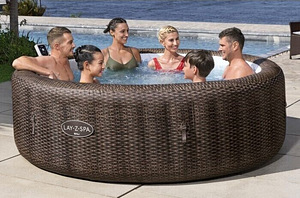 Bestway LAY-Z-SPA Bali AirJet 6001P bassein-mullivann 5-7 (1 foto / 10)