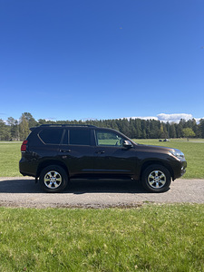TOYOTA LAND CRUISER (150 SERIES) (6 foto / 10)