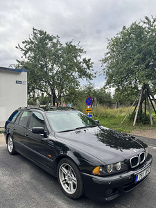 BMW 530D 142kw M pakett (2 foto / 11)