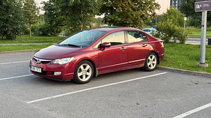 Honda Civic 1.8 103 kW (2 foto / 14)