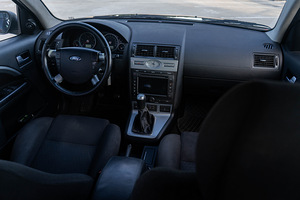 Ford Mondeo 2.0tdci 85kw (2 foto / 5)