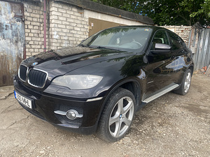 BMW X6 (2 фото из 8)