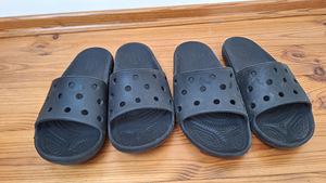 Crocs plätad J2, J3 (1 foto / 1)