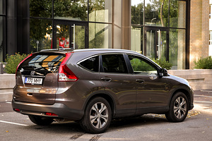 Usaldusväärne auto Honda CR-V 2013 / 2.0 (4 foto / 15)