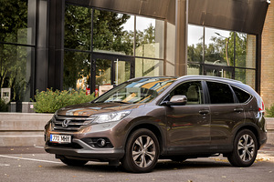 Usaldusväärne auto Honda CR-V 2013 / 2.0 (5 foto / 15)