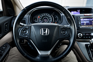 Usaldusväärne auto Honda CR-V 2013 / 2.0 (7 foto / 15)
