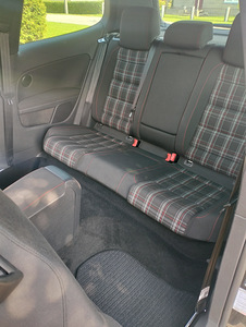 Volkswagen Golf GTI 2.0 211kW (5 foto / 10)