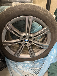 Оригинальные диски BMW с летними шинами Hankook (20 дюймов) (1 фото из 4)