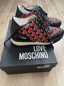Love Moschino (3 foto / 5)