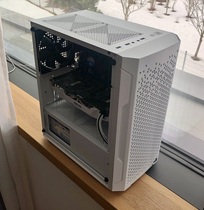 Mänguriarvuti: GTX 1060, i5 (2 foto / 6)