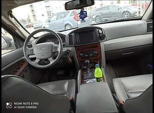 Jeep Grand Cherokee 2006 (2 foto / 4)