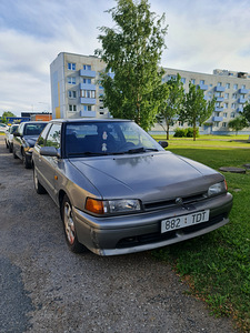 Mazda 323 1.6 (2 фото из 5)