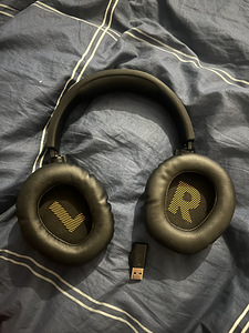 Jbl quantum 100 (2 foto / 2)