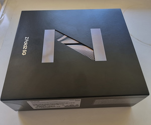 Samsung Galaxy Fold 2 5G Mystic Bronze (1 foto / 3)