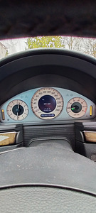 Mercedes-Benz E320 Avantgarde 3.2 V6 165kw LPG (7 foto / 9)