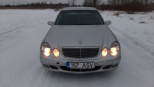 Mercedes-Benz E270 (1 foto / 9)