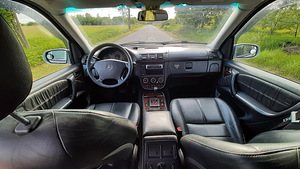 Mercedes-Benz ML270 (7 foto / 10)