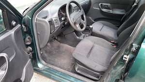 VOLKSWAGEN POLO 1.9D (8 foto / 9)