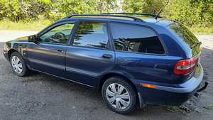 Volvo v40 (4 фото из 10)