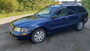 Volvo v40 (6 фото из 10)