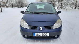 Renault Scenic (1 фото из 8)