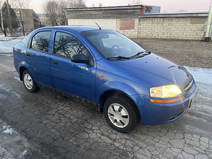 Chevrolet Kalos (3 foto / 9)