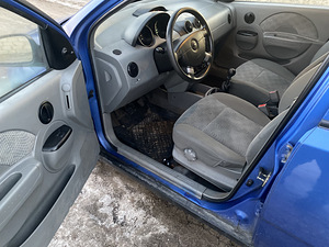 Chevrolet Kalos (9 foto / 9)
