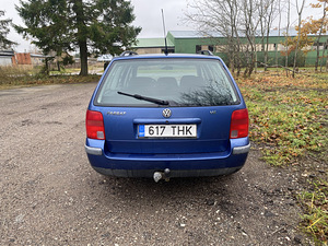 Volkswagen Passat (4 foto / 5)