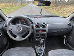 DACIA SANDERO (10 фото из 10)