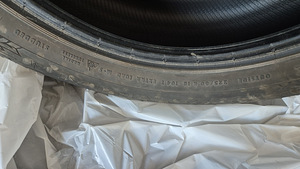 Зимние шины Continental Ice Contact 2 (2 фото из 3)