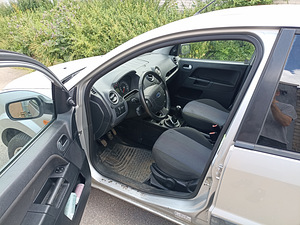 Ford fusion (1 foto / 5)