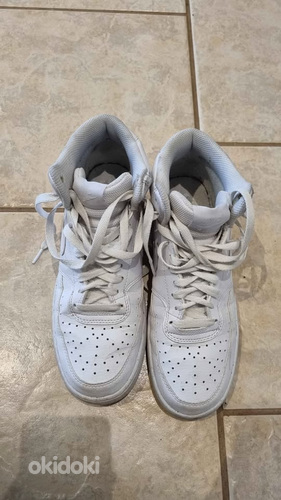 Продаются кроссовки Nike 41 размера