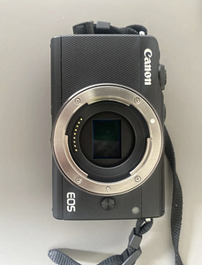 Canon M100+ 15-45mm+ charger (3 foto / 4)