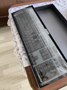 Клавиатура Logitech G915 LIGHTSPEED (2 фото из 4)