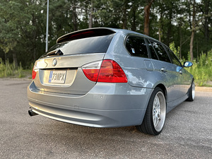 BMW 330d 170kw e91 (6 фото из 11)
