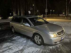 Opel Vectra (8 фото из 10)