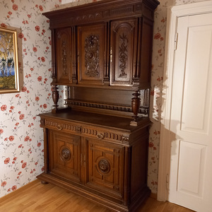 Антикварный буфет (2 фото из 6)