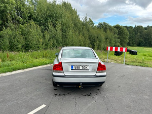 П: VOLVO S60 Бензин, Механика, 103Kw (6 фото из 10)