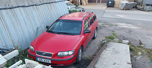 Вольво в70 2002 (2 фото из 7)