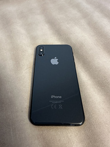 iPhone Xs 64GB (2 foto / 3)