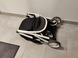 Kokkupandav jalutuskäru (1 foto / 3)