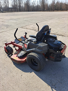 TORO Titan ZXM4875 MyRide - nullpöörderaadiusega murutraktor (1 foto / 5)