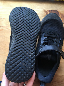 Nike Revolution tossud 31 (2 foto / 3)