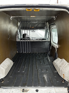 Ford Transit Connect (5 фото из 8)